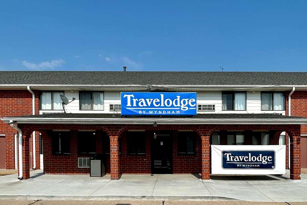Travelodge South Lincoln Exterior photo